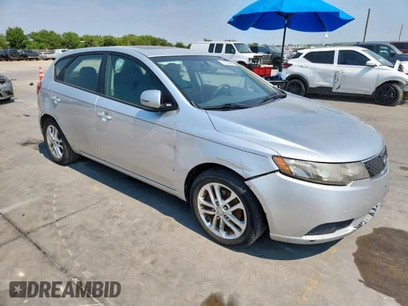 ✅ 2012 Kia Forte EX • VIN: KNAFU5A24C5528866 • Lot: 81506965. Wystawiony na Copart z przebiegiem 165 388 mil. Bezpłatny archiwum sprzedaży aukcyjnych z USA i szczegółowy raport historii pojazdu na DreamBid. Zdjęcie 4.