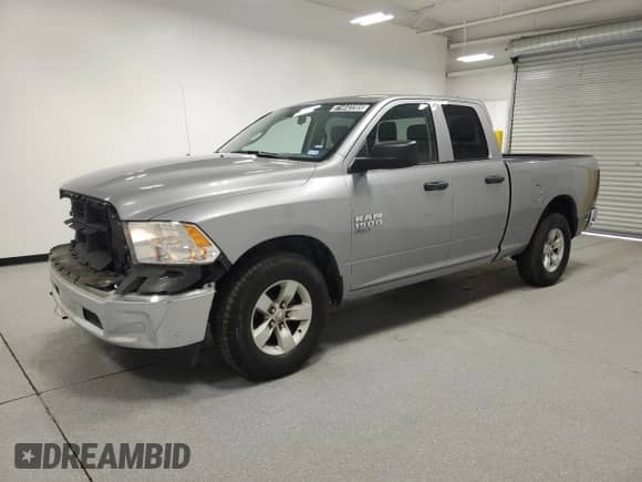 2024 Ram 1500 SLT z VIN 1C6RR6GG2RS122581, wystawiony jako Copart lot #71642285 z przebiegiem 43 564 mil mil oraz Czysty tytuł • Clean title. Historia ofert i sprzedaży dostępna na DreamBid. Obrazek 1.
