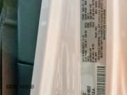 ✅ 2022 Jeep Wrangler Unlimited Sahara Altitude • VIN: 1C4HJXEG5NW116832 • Lot: 82335775. Wystawiony na Copart z przebiegiem 61 313 mil. Bezpłatny archiwum sprzedaży aukcyjnych z USA i szczegółowy raport historii pojazdu na DreamBid. Zdjęcie 13.