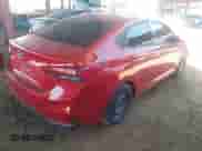 2019 Hyundai Accent SE z VIN 3KPC24A39KE045195, wystawiony jako IAAI lot #42542047 z przebiegiem 135 321 mil mil oraz . Historia ofert i sprzedaży dostępna na DreamBid. Obrazek 4.