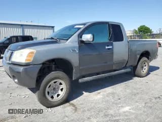 ✅ 2005 Nissan Titan SE • VIN: 1N6AA06AX5N545115 • Лот: 54296335. Опубликован ранее на Copart с пробегом 206 136 миль. Бесплатный доступ к архиву аукционных продаж из США и подробный отчёт об истории автомобиля на DreamBid. Изображение 1.