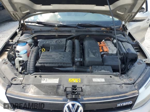 ✅ 2013 Volkswagen Jetta Hybrid SE • VIN: 3VW637AJ1DM311230 • Lot: 61694665. Wystawiony na Copart z przebiegiem 189 215 mil. Bezpłatny archiwum sprzedaży aukcyjnych z USA i szczegółowy raport historii pojazdu na DreamBid. Zdjęcie 12.