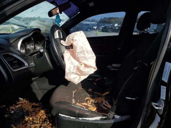 ✅ 2013 Dodge Avenger SXT • VIN: 1C3CDZCG4DN552452 • Лот: 41841365. Опубликован ранее на Copart с пробегом 141 424 миль. Бесплатный доступ к архиву аукционных продаж из США и подробный отчёт об истории автомобиля на DreamBid. Изображение 7.