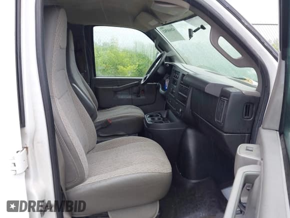 ✅ 2016 Chevrolet Express Cargo • VIN: 1GCWGAFG8G1147848 • Lot: 42668582. Listed on IAAI with 237,768 mi. Free auction sales archive from the USA and detailed vehicle history report at DreamBid. Image 5.