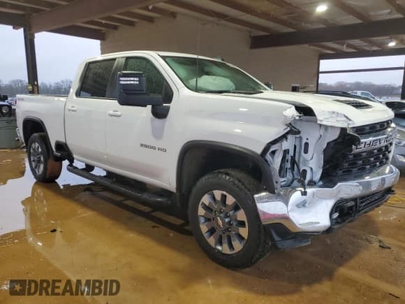 ✅ 2023 Chevrolet Silverado 2500HD • VIN: 2GC1YNE72P1731303 • Lot: 45006775. Wystawiony na Copart z przebiegiem 17 931 mil. Bezpłatny archiwum sprzedaży aukcyjnych z USA i szczegółowy raport historii pojazdu na DreamBid. Zdjęcie 4.