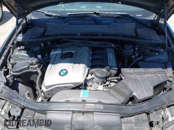 ✅ 2006 BMW 3 Series 325i • VIN: WBAVB17556NK32271 • Lot: 42638675. Listed on IAAI with 178,290 mi. Free auction sales archive from the USA and detailed vehicle history report at DreamBid. Image 10.