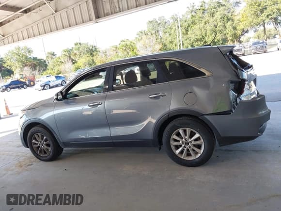 ✅ 2019 Kia Sorento L • VIN: 5XYPG4A38KG598250 • Lot: 43710805. Wystawiony na IAAI z przebiegiem 85 019 mil. Bezpłatny archiwum sprzedaży aukcyjnych z USA i szczegółowy raport historii pojazdu na DreamBid. Zdjęcie 14.