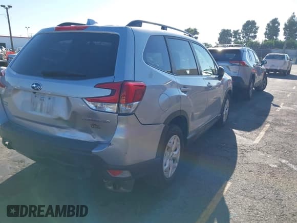 ✅ 2021 Subaru Forester • VIN: JF2SKADC8MH580782 • Lot: 43546074. Listed on IAAI with 50,701 mi. Free auction sales archive from the USA and detailed vehicle history report at DreamBid. Image 4.