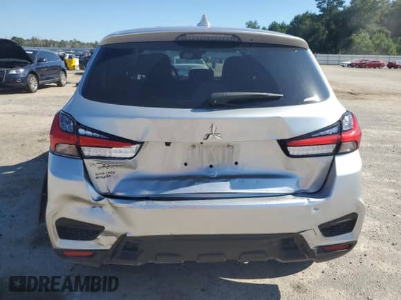 2024 Mitsubishi Outlander S z VIN JA4ARUAU4RU024126, wystawiony jako Copart lot #70811865 z przebiegiem 12 435 mil mil oraz Szkoda całkowita • Salvage title. Historia ofert i sprzedaży dostępna na DreamBid. Obrazek 6.