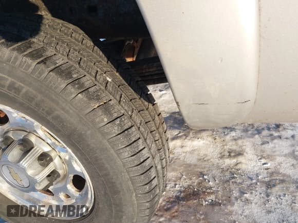 ✅ 2005 Chevrolet Silverado 2500HD LS • VIN: 1GCHK23U15F914186 • Lot: 41332418. Wystawiony na IAAI z przebiegiem 101 923 mil. Bezpłatny archiwum sprzedaży aukcyjnych z USA i szczegółowy raport historii pojazdu na DreamBid. Zdjęcie 18.