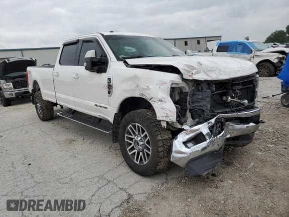 ✅ 2017 Ford F-350 King Ranch • VIN: 1FT8W3BT8HEF01517 • Lot: 59519395. Listed on Copart with 226,837 mi. Free auction sales archive from the USA and detailed vehicle history report at DreamBid. Image 4.