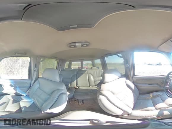 ✅ 1999 GMC Yukon • VIN: 1GKEK13R5XJ725991 • Lot: 71176784. Wystawiony na Copart z przebiegiem 245 481 mil. Bezpłatny archiwum sprzedaży aukcyjnych z USA i szczegółowy raport historii pojazdu na DreamBid. Zdjęcie 13.