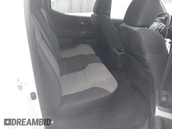 ✅ 2023 Toyota Tacoma SR5 • VIN: 3TMBZ5DN4PM040090 • Lot: 41494387. Wystawiony na IAAI z przebiegiem 22 130 mil. Bezpłatny archiwum sprzedaży aukcyjnych z USA i szczegółowy raport historii pojazdu na DreamBid. Zdjęcie 8.