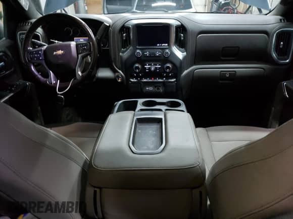 2021 Chevrolet Silverado 1500 LT z VIN 1GCUYDED0MZ212590, wystawiony jako Copart lot #55691795 z przebiegiem 129 242 mil mil oraz Czysty tytuł • Clean title. Historia ofert i sprzedaży dostępna na DreamBid. Obrazek 8.