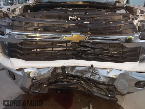 ✅ 2025 Chevrolet Silverado 2500HD LT • VIN: 2GC1KNEY5S1228495 • Лот: 43602216. Опубликован ранее на IAAI с пробегом 4 940 миль. Бесплатный доступ к архиву аукционных продаж из США и подробный отчёт об истории автомобиля на DreamBid. Изображение 6.