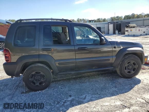 ✅ 2006 Jeep Liberty Sport • VIN: 1J4GL48K06W226087 • Лот: 82689565. Опубликован ранее на Copart с пробегом 200 032 миль. Бесплатный доступ к архиву аукционных продаж из США и подробный отчёт об истории автомобиля на DreamBid. Изображение 3.