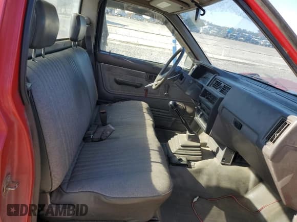 ✅ 1986 Nissan D21 • VIN: 1N6HD12H0GC439107 • Lot: 50332295. Wystawiony na Copart z przebiegiem 189 738 mil. Bezpłatny archiwum sprzedaży aukcyjnych z USA i szczegółowy raport historii pojazdu na DreamBid. Zdjęcie 10.