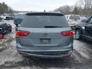✅ 2022 Volkswagen Tiguan SE • VIN: 3VV2B7AX2NM105314 • Lot: 41655410. Wystawiony na IAAI z przebiegiem 81 912 mil. Bezpłatny archiwum sprzedaży aukcyjnych z USA i szczegółowy raport historii pojazdu na DreamBid. Zdjęcie 16.
