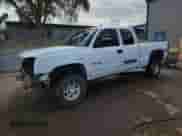 2004 Chevrolet Silverado 2500HD LS с VIN 1GCHK29U24E395189, выставлен на аукционе Copart как лот 85279365 с пробегом 220 485 миль миль и Списание • Salvage title. История ставок и продаж доступна на DreamBid. Изображение 1.