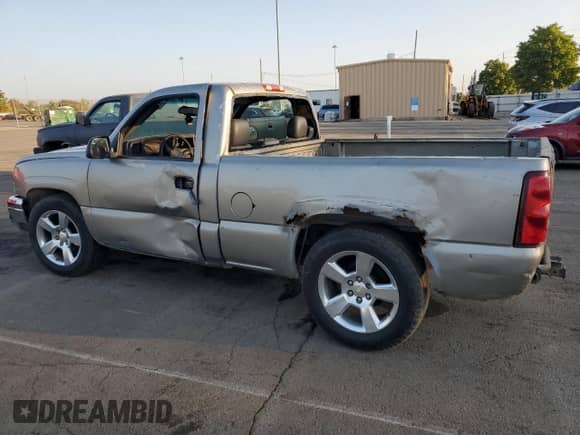 ✅ 2003 Chevrolet Silverado 1500 • VIN: 1GCEC14V43Z239995 • Lot: 71229394. Wystawiony na Copart z przebiegiem 301 543 mil mil. Skorzystaj z bezpłatnego archiwum sprzedaży aukcyjnych z USA i zobacz szczegółowy raport historii pojazdu na DreamBid. Zdjęcie 2.