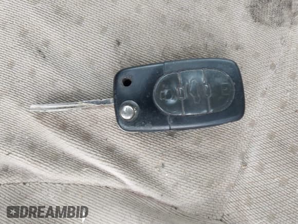 ✅ 2000 Volkswagen Golf • VIN: WVWGC21J7YW665060 • Лот: 42725663. Опубликован ранее на IAAI с пробегом 160 764 миль. Бесплатный доступ к архиву аукционных продаж из США и подробный отчёт об истории автомобиля на DreamBid. Изображение 11.