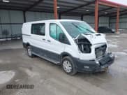 ✅ 2020 Ford Transit Cargo • VIN: 1FTBR1Y84LKB05972 • Lot: 41496329. Wystawiony na IAAI z przebiegiem Nie podano. Bezpłatny archiwum sprzedaży aukcyjnych z USA i szczegółowy raport historii pojazdu na DreamBid. Zdjęcie 1.