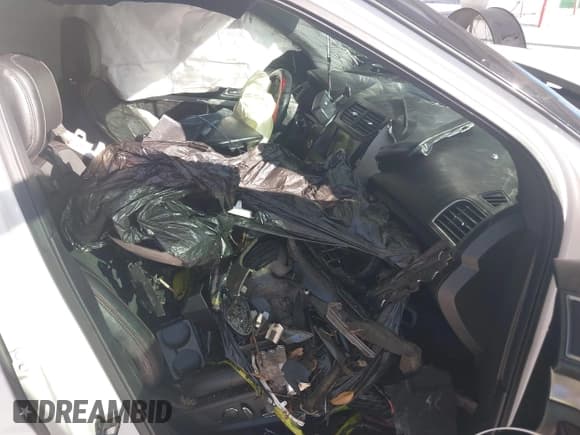 ✅ 2018 Ford Explorer XLT • VIN: 1FM5K7D83JGA30462 • Lot: 43594108. Wystawiony na IAAI z przebiegiem Nie podano. Bezpłatny archiwum sprzedaży aukcyjnych z USA i szczegółowy raport historii pojazdu na DreamBid. Zdjęcie 5.