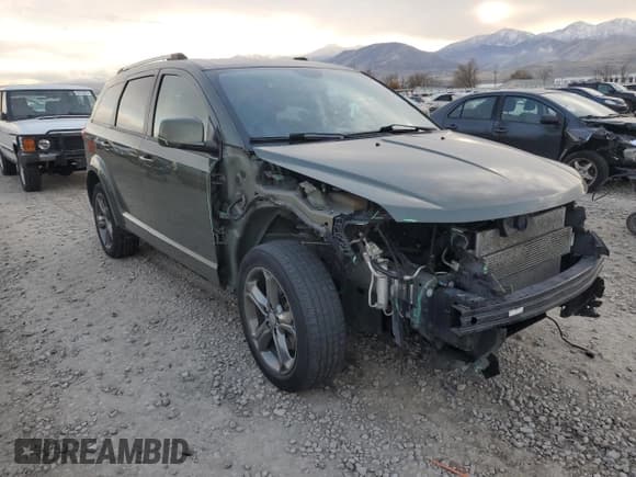 ✅ 2017 Dodge Journey Crossroad Plus • VIN: 3C4PDDGG5HT556171 • Lot: 92405025. Listed on Copart with 125,373 mi. Free auction sales archive from the USA and detailed vehicle history report at DreamBid. Image 4.