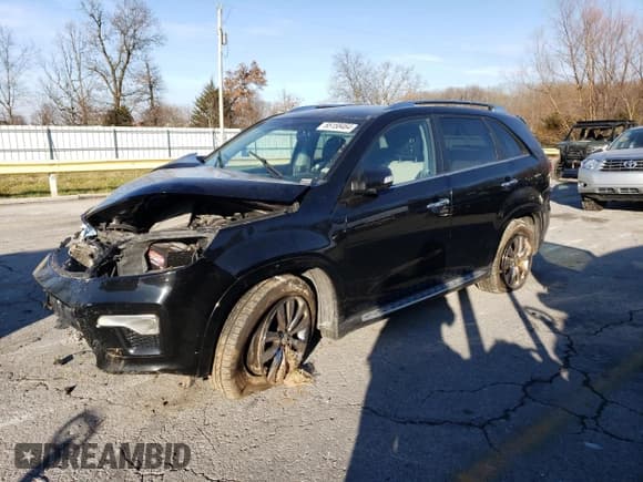 ✅ 2013 Kia Sorento SX • VIN: 5XYKW4A28DG357876 • Lot: 85158464. Listed on Copart with 208,094 mi. Free auction sales archive from the USA and detailed vehicle history report at DreamBid. Image 1.