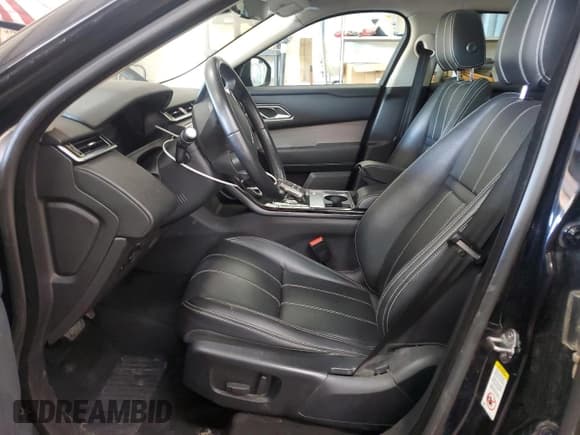 ✅ 2018 Land Rover Range Rover Velar S • VIN: SALYB2RN7JA717779 • Lot: 67415915. Wystawiony na Copart z przebiegiem 111 559 mil. Bezpłatny archiwum sprzedaży aukcyjnych z USA i szczegółowy raport historii pojazdu na DreamBid. Zdjęcie 7.