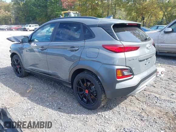 2021 Hyundai Kona Night Edition z VIN KM8K6CA52MU726553, wystawiony jako IAAI lot #43367831 z przebiegiem 33 710 mil mil oraz . Historia ofert i sprzedaży dostępna na DreamBid. Obrazek 3.