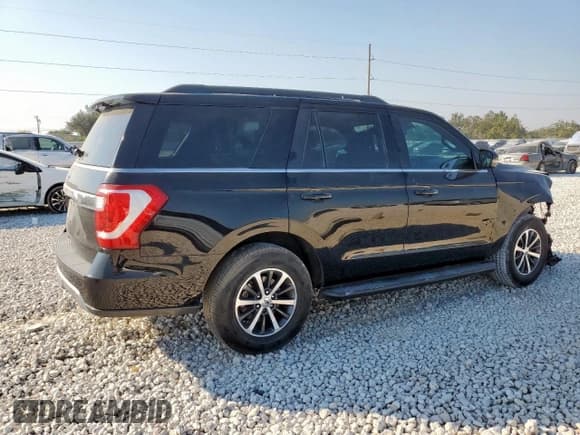 ✅ 2018 Ford Expedition XLT • VIN: 1FMJU1HT8JEA15519 • Lot: 85301665. Listed on Copart with 134,380 mi. Free auction sales archive from the USA and detailed vehicle history report at DreamBid. Image 3.