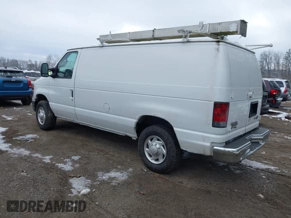 ✅ 2011 Ford Econoline Cargo Commercial • VIN: 1FTNE2EW8BDB38686 • Lot: 43821488. Wystawiony na IAAI z przebiegiem 165 518 mil. Bezpłatny archiwum sprzedaży aukcyjnych z USA i szczegółowy raport historii pojazdu na DreamBid. Zdjęcie 3.