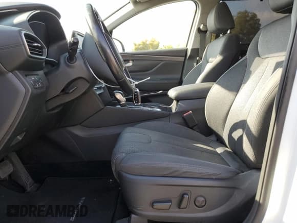 ✅ 2020 Hyundai Santa Fe SEL • VIN: 5NMS3CAD3LH251845 • Lot: 68678114. Wystawiony na Copart z przebiegiem 57 647 mil. Bezpłatny archiwum sprzedaży aukcyjnych z USA i szczegółowy raport historii pojazdu na DreamBid. Zdjęcie 7.