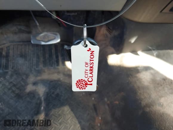 ✅ 2008 Ford F-150 XL • VIN: 1FTRF12208KD52635 • Lot: 43675282. Wystawiony na IAAI z przebiegiem 86 008 mil. Bezpłatny archiwum sprzedaży aukcyjnych z USA i szczegółowy raport historii pojazdu na DreamBid. Zdjęcie 11.