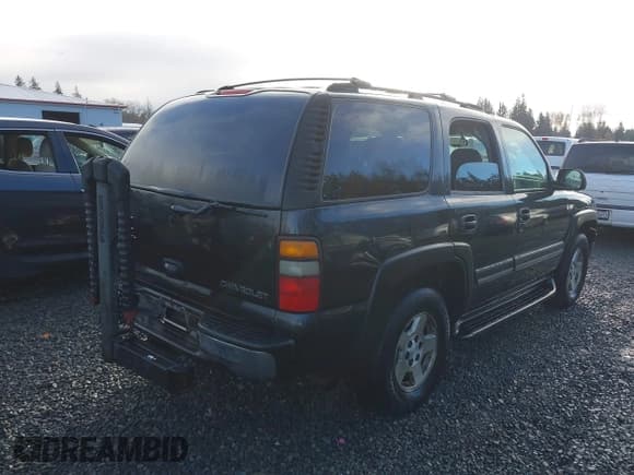✅ 2004 Chevrolet Tahoe LS • VIN: 1GNEK13TX4R208133 • Lot: 43751637. Listed on IAAI with 251,771 mi. Free auction sales archive from the USA and detailed vehicle history report at DreamBid. Image 4.