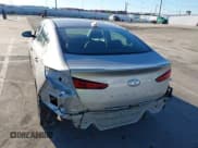 ✅ 2020 Hyundai Elantra SEL • VIN: 5NPD84LF6LH571548 • Лот: 43475668. Опубликован ранее на IAAI с пробегом 81 296 миль. Бесплатный доступ к архиву аукционных продаж из США и подробный отчёт об истории автомобиля на DreamBid. Изображение 6.