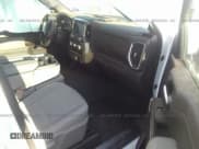 ✅ 2020 GMC Sierra 1500 SLE • VIN: 3GTU9BEDXLG135596 • Лот: 28343576. Опубликован ранее на IAAI с пробегом 8 590 миль. Бесплатный доступ к архиву аукционных продаж из США и подробный отчёт об истории автомобиля на DreamBid. Изображение 5.