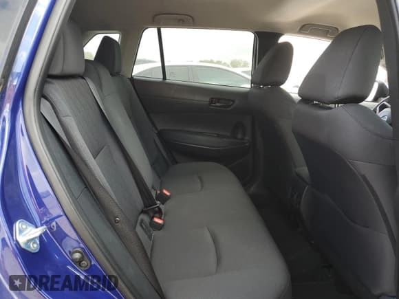 ✅ 2022 Toyota Corolla Cross LE • VIN: 7MUCAAAG6NV009131 • Lot: 87308475. Wystawiony na Copart z przebiegiem 4 962 mil. Bezpłatny archiwum sprzedaży aukcyjnych z USA i szczegółowy raport historii pojazdu na DreamBid. Zdjęcie 10.