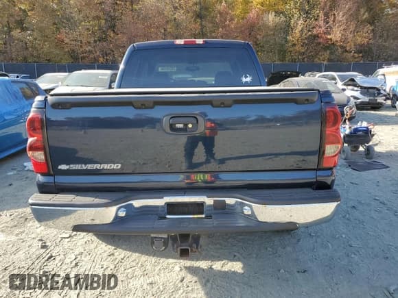 ✅ 2006 Chevrolet Silverado 1500 LS • VIN: 2GCEK13VX61293822 • Лот: 78280554. Опубликован ранее на Copart с пробегом 212 960 миль. Бесплатный доступ к архиву аукционных продаж из США и подробный отчёт об истории автомобиля на DreamBid. Изображение 6.