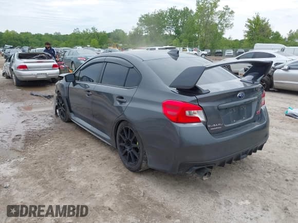 ✅ 2020 Subaru WRX STI • VIN: JF1VA2E65L9800214 • Lot: 42356355. Listed on IAAI with 80,377 mi. Free auction sales archive from the USA and detailed vehicle history report at DreamBid. Image 3.