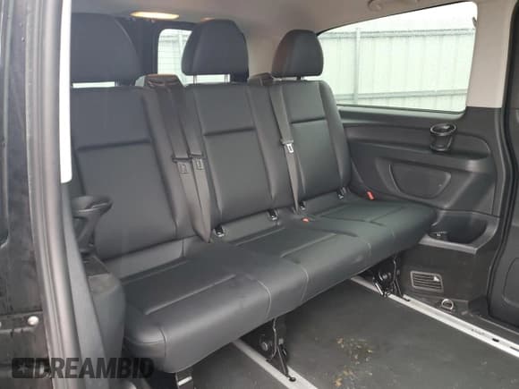 ✅ 2016 Mercedes-Benz Metris Passenger • VIN: WD4PG2EE7G3137655 • Лот: 44088943. Опубликован ранее на Copart с пробегом 95 749 миль. Бесплатный доступ к архиву аукционных продаж из США и подробный отчёт об истории автомобиля на DreamBid. Изображение 12.