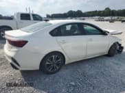 ✅ 2024 Kia Forte LXS • VIN: 3KPF24AD0RE794693 • Lot: 80803185. Wystawiony na Copart z przebiegiem 28 992 mil. Bezpłatny archiwum sprzedaży aukcyjnych z USA i szczegółowy raport historii pojazdu na DreamBid. Zdjęcie 3.