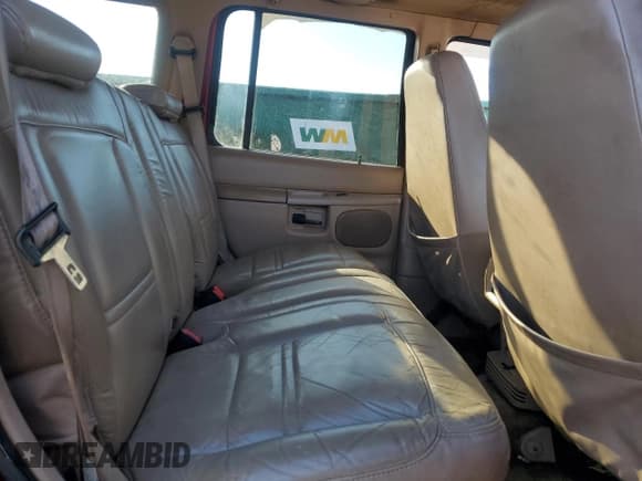 ✅ 2000 Ford Explorer • VIN: 1FMZU64P0YZA72969 • Лот: 90815905. Опубликован ранее на Copart с пробегом 201 983 миль. Бесплатный доступ к архиву аукционных продаж из США и подробный отчёт об истории автомобиля на DreamBid. Изображение 11.