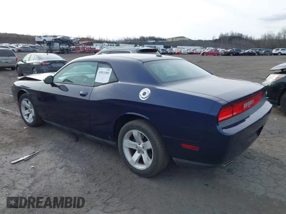 ✅ 2013 Dodge Challenger SXT • VIN: 2C3CDYAG8DH591020 • Lot: 43811585. Listed on IAAI with 120,596 mi. Free auction sales archive from the USA and detailed vehicle history report at DreamBid. Image 3.