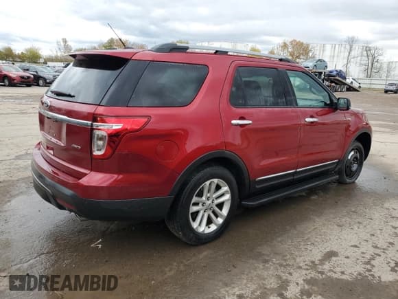 ✅ 2015 Ford Explorer XLT • VIN: 1FM5K8D86FGB15454 • Lot: 89618635. Listed on Copart with 127,325 mi. Free auction sales archive from the USA and detailed vehicle history report at DreamBid. Image 3.