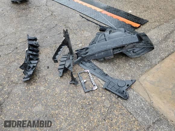 ✅ 2021 Dodge Challenger R/T Scat Pack Widebody • VIN: 2C3CDZFJXMH571152 • Lot: 71619455. Wystawiony na Copart z przebiegiem 40 768 mil mil. Skorzystaj z bezpłatnego archiwum sprzedaży aukcyjnych z USA i zobacz szczegółowy raport historii pojazdu na DreamBid. Zdjęcie 12.