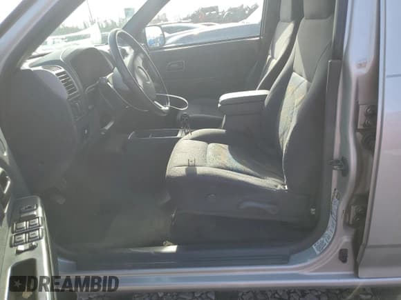 ✅ 2005 Chevrolet Colorado 1SF LS Z71 • VIN: 1GCDS136558106633 • Лот: 79876504. Опубликован ранее на Copart с пробегом 216 931 миль. Бесплатный доступ к архиву аукционных продаж из США и подробный отчёт об истории автомобиля на DreamBid. Изображение 7.