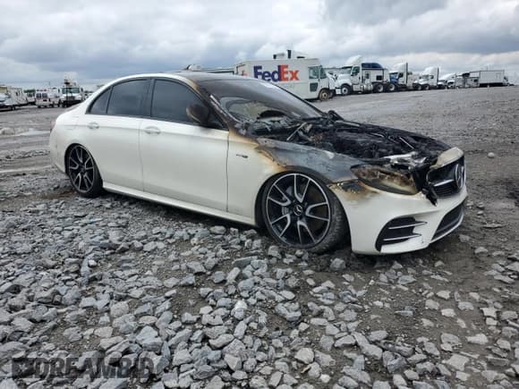 ✅ 2018 Mercedes-Benz E 43 AMG • VIN: WDDZF6EB9JA490314 • Лот: 55818435. Опубликован ранее на Copart с пробегом Не указан. Бесплатный доступ к архиву аукционных продаж из США и подробный отчёт об истории автомобиля на DreamBid. Изображение 4.