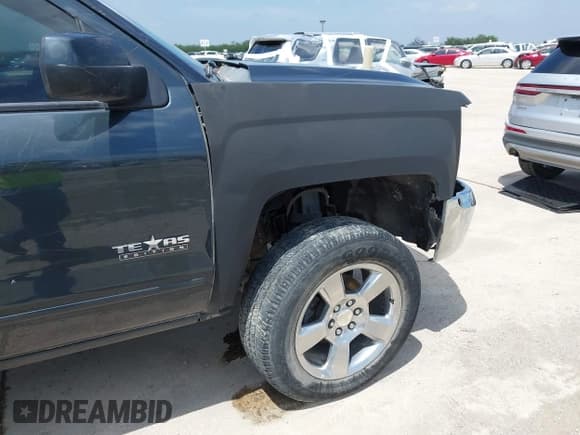 ✅ 2018 Chevrolet Silverado 1500 LT • VIN: 3GCPCREC1JG425382 • Лот: 42378686. Опубликован ранее на IAAI с пробегом 162 110 миль. Бесплатный доступ к архиву аукционных продаж из США и подробный отчёт об истории автомобиля на DreamBid. Изображение 19.